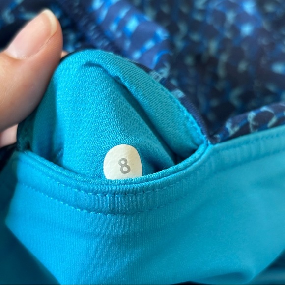 Lululemon sz 8 Luxtreme Speed Track Bike Shorts Samba Snake Blue Ruched Running - Picture 6 of 6